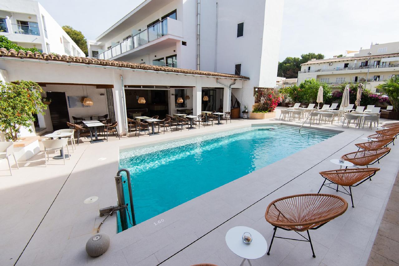 Petit Garden Hotel By Flacalco Cala Ratjada  Exteriör bild