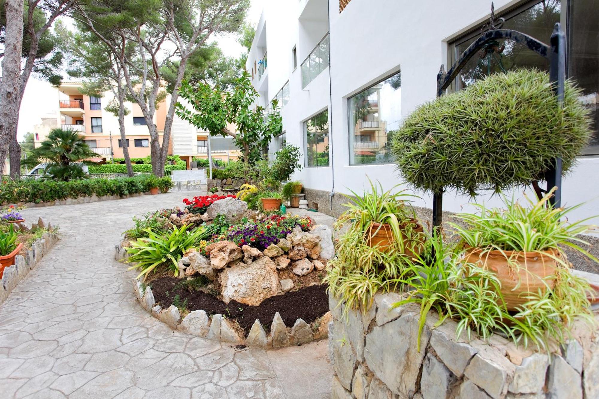 Petit Garden Hotel By Flacalco Cala Ratjada  Exteriör bild